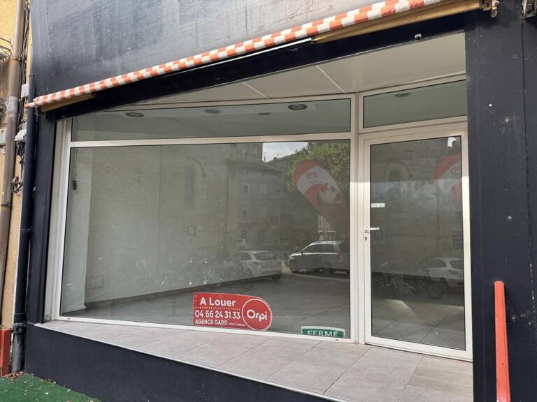 Bien Commercial À Louer — photo 1