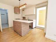Appartement T2 À Vendre avec garage fermé / résidence sécurisée / parc arboré avec piscine — photo 2