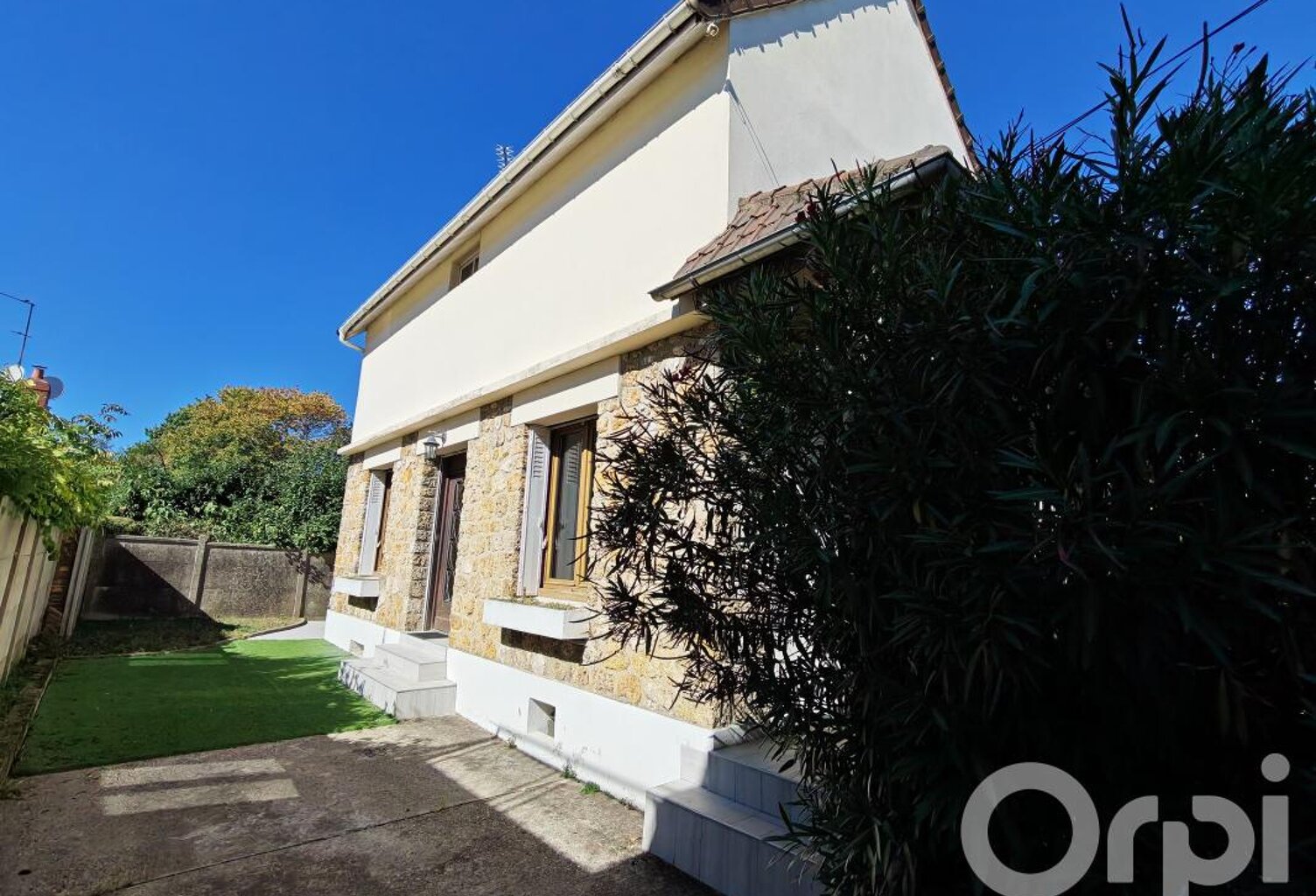 Maison À Vendre — photo 1