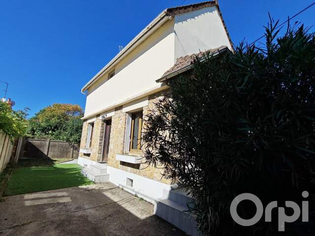 Maison À Vendre — photo du bien