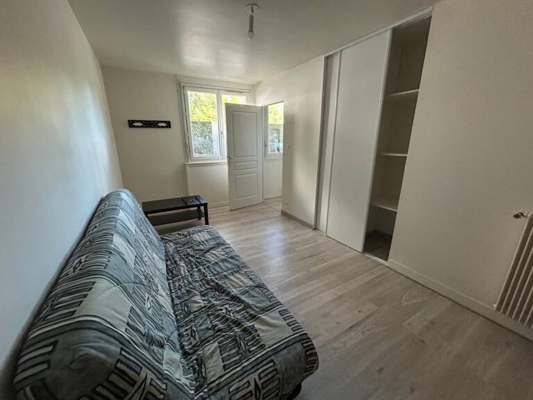 Appartement À Louer — photo 1