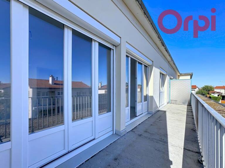 AULNAT Appartement T2 49 M², BALCON CAVE — photo 1
