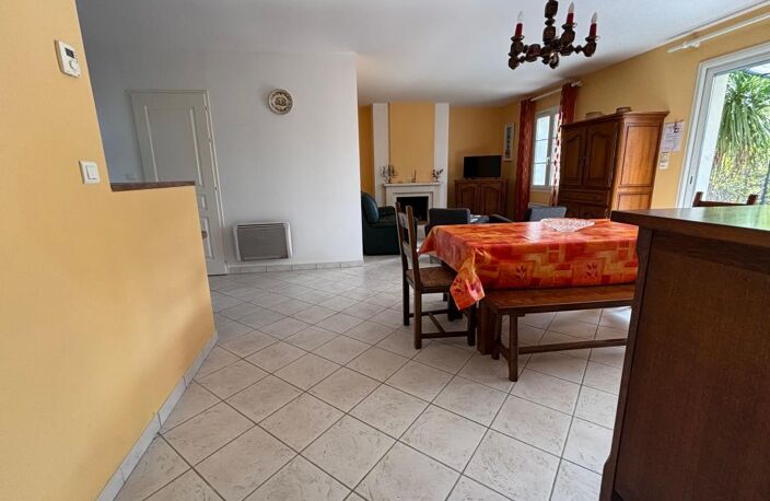 Maison à louer à l'année — photo 2