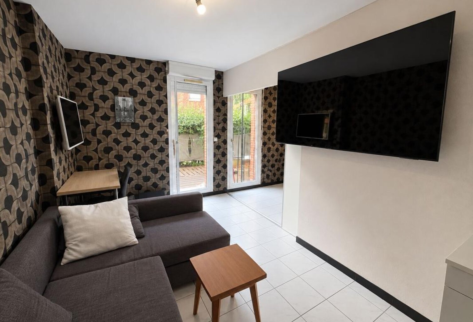 Toulouse, Route de Saint-Simon, Agréable T1 Bis avec Terrasse, Jardinet et Parking — photo 1