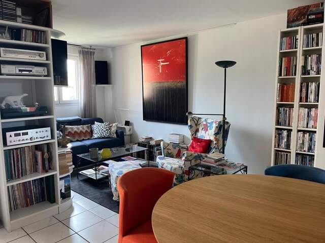 Appartement À Vendre — photo du bien