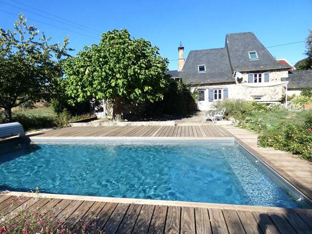 Maison 130 m2 / 3 chambres / piscine / terrain 5749m² — photo du bien