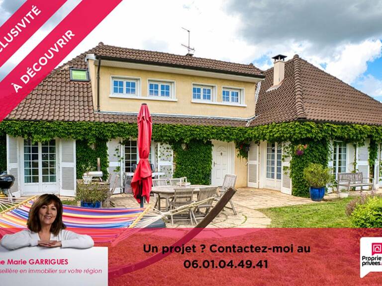 Maison familiale de 232 m² habitables + sous sol complet - Communay — photo 1