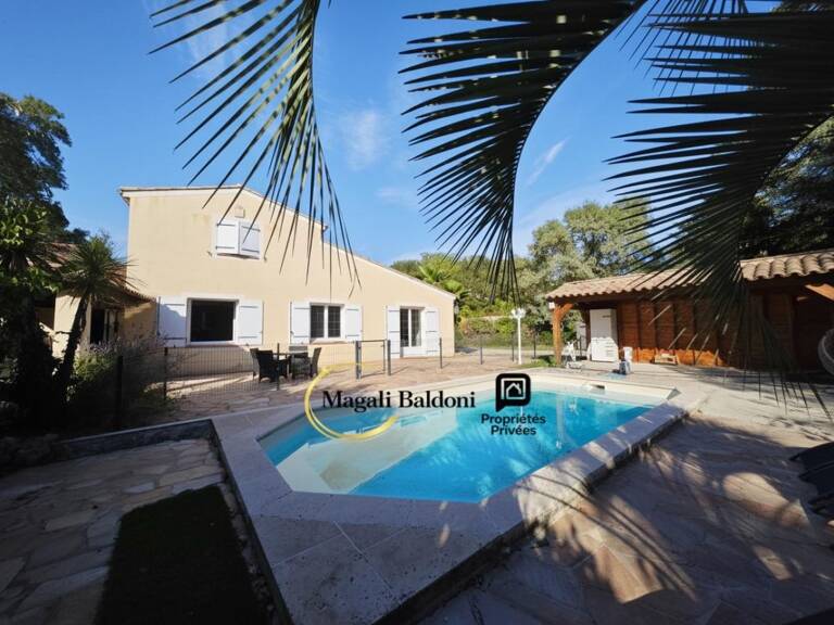 Villa Bagnols En Foret- 5 pièces- Appartement T2 indépendant- PISCINE — photo 1