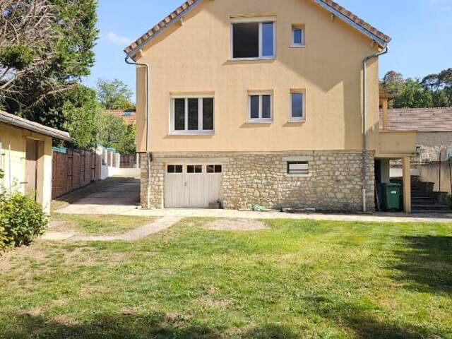 Maison Poigny La Foret 4 pièces 105 m2 — photo du bien