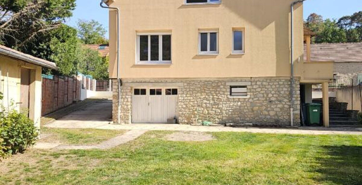 Maison Poigny La Foret 4 pièces 105 m2 — photo 1