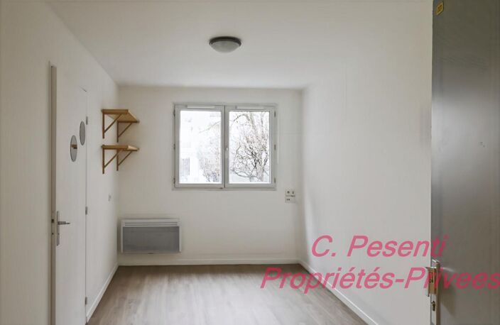 Studio Noisy Le Grand 1 pièce(s) 20 m2 totalement rafraîchi — photo 2