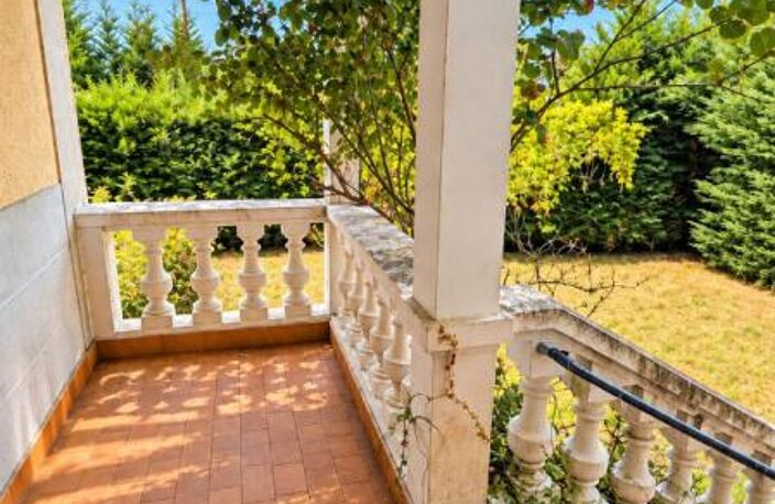 LUBERSAC (19210) ? Maison à rénover de 135 m² + GARAGE de 90m² avec piscine et dépendance // EXCLUSIVITE — photo 5