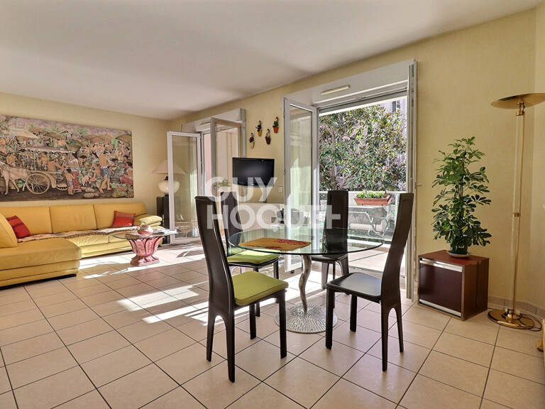 T4 avec terrasse au calme - quartier Jean Macé — photo 1