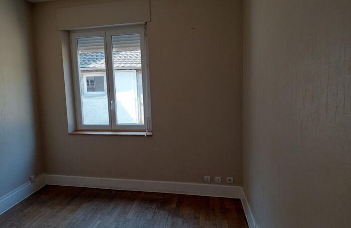 Immeuble Gueugnon 10 pièce(s) 250 m2 — photo 2