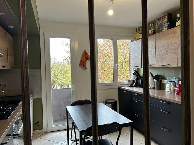 ROANNE Appartement 4 pièces avec balcons et cave — photo 1