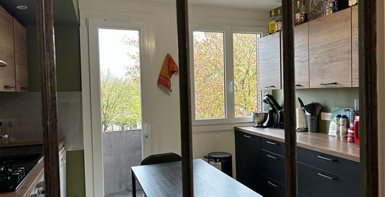 ROANNE Appartement 4 pièces avec balcons et cave — photo 1
