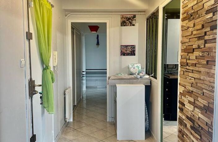 ROANNE Appartement 4 pièces avec balcons et cave — photo 5