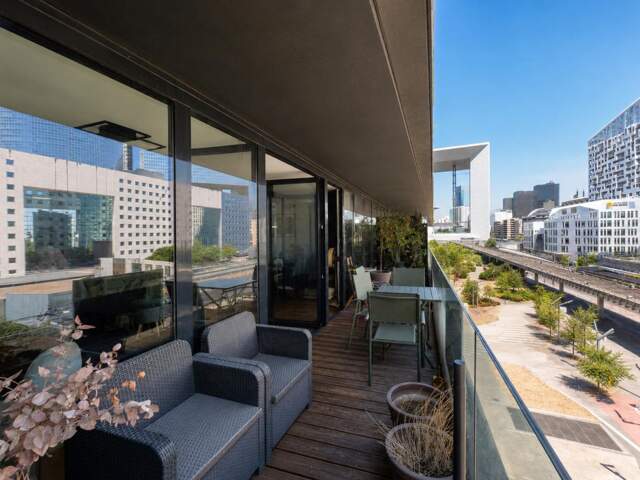 La Défense - T4 81m2 avec 19m2 de terrasse résidence One — photo du bien