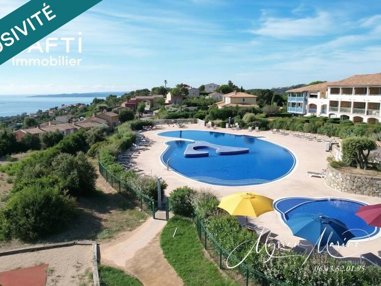 SUPERBE APPARTEMENT 2 PIÈCES VENDU MEUBLÉ -TERRASSE PISCINE- JARDIN - LES ISSAMBRES — photo 1