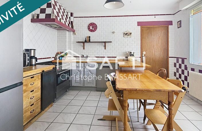 165 m²  5 chambres  Suite parentale  2 bureaux  Garage et carport — photo 4