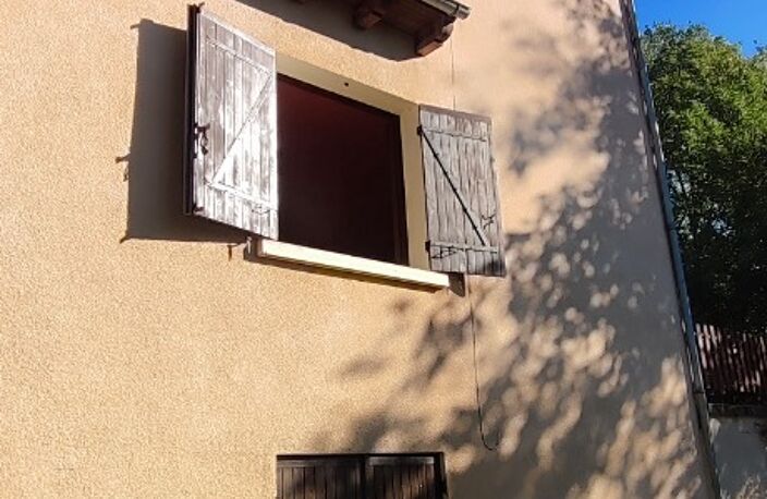 MAISON STYLE PERIGOURDINE SITUÉE PROCHE CENTRE VILLE COMPOSÉE DE 4 CHAMBRES + 2 PIECES + GRAND SOUS-SOL, JARDIN DE 890 M² CLOS — photo 3