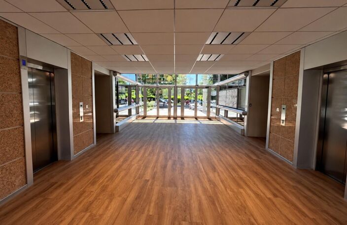 Bureau 41 m2 à louer - Centre d'affaires Central Parc — photo 3