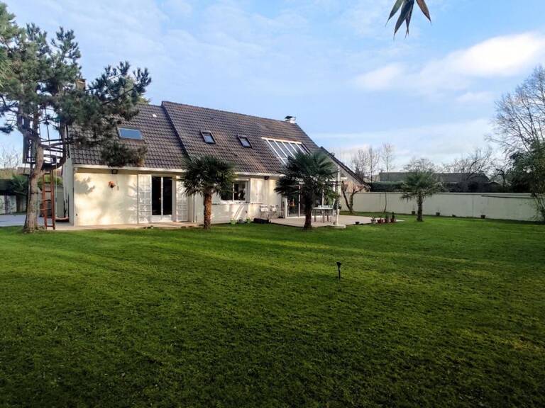 Maison individuelle en lisière de bois — photo 1