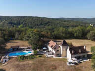 Domaine Gourdon avec piscine sur 13.5 hectares de terrain — photo 2