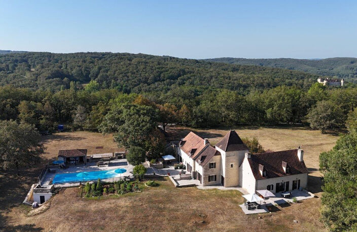 Domaine Gourdon avec piscine sur 13.5 hectares de terrain — photo 2