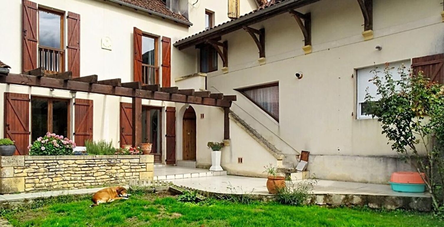 Maison Montignac Lascaux 11 pièce(s) 234.89 m2 — photo 1