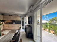 À VENDRE - Beau 2 pièces de 53 m² avec grande terrasse, PISCINE et parking — photo 3