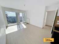 T2 TERRASSE ETAGE ELEVE GARE SUD — photo 2