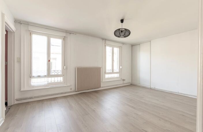 PROCHE DU VIEUX BOULOGNE – IMMEUBLE DE CARACTÈRE DE 5 APPARTEMENTS 100 % LOUÉS — photo 5