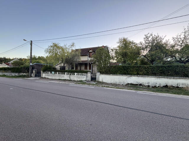 CHAMESSON (21 ) Maison de 130m2 rénovée  avec terrain de 160 — photo du bien