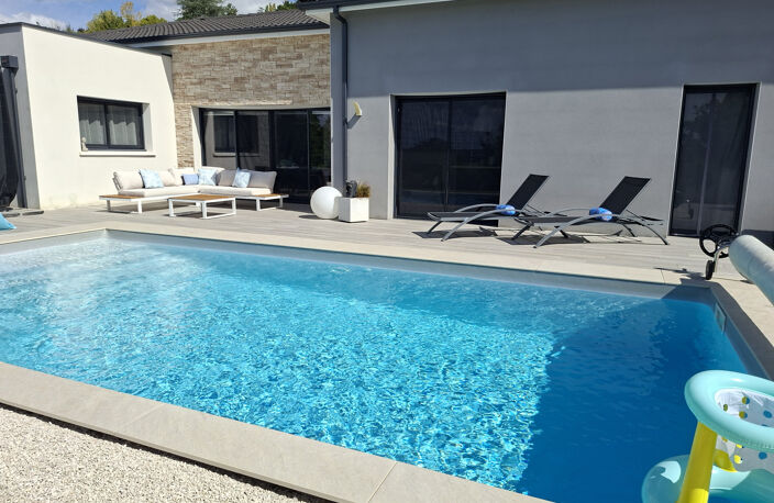 AGEN : Villa 195 m2 contemporaine avec vue dominante, piscin — photo 2