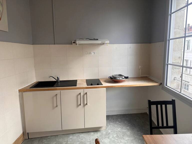 Appartement T1 de 27 m² à Niort — photo 1