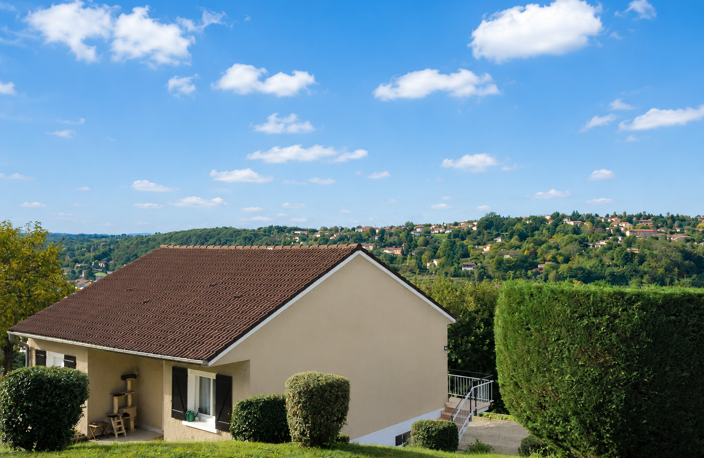 BELLE MAISON DE PLAIN PIED AVEC VUE IMPRENABLE SUR BRIGNAIS — photo 2