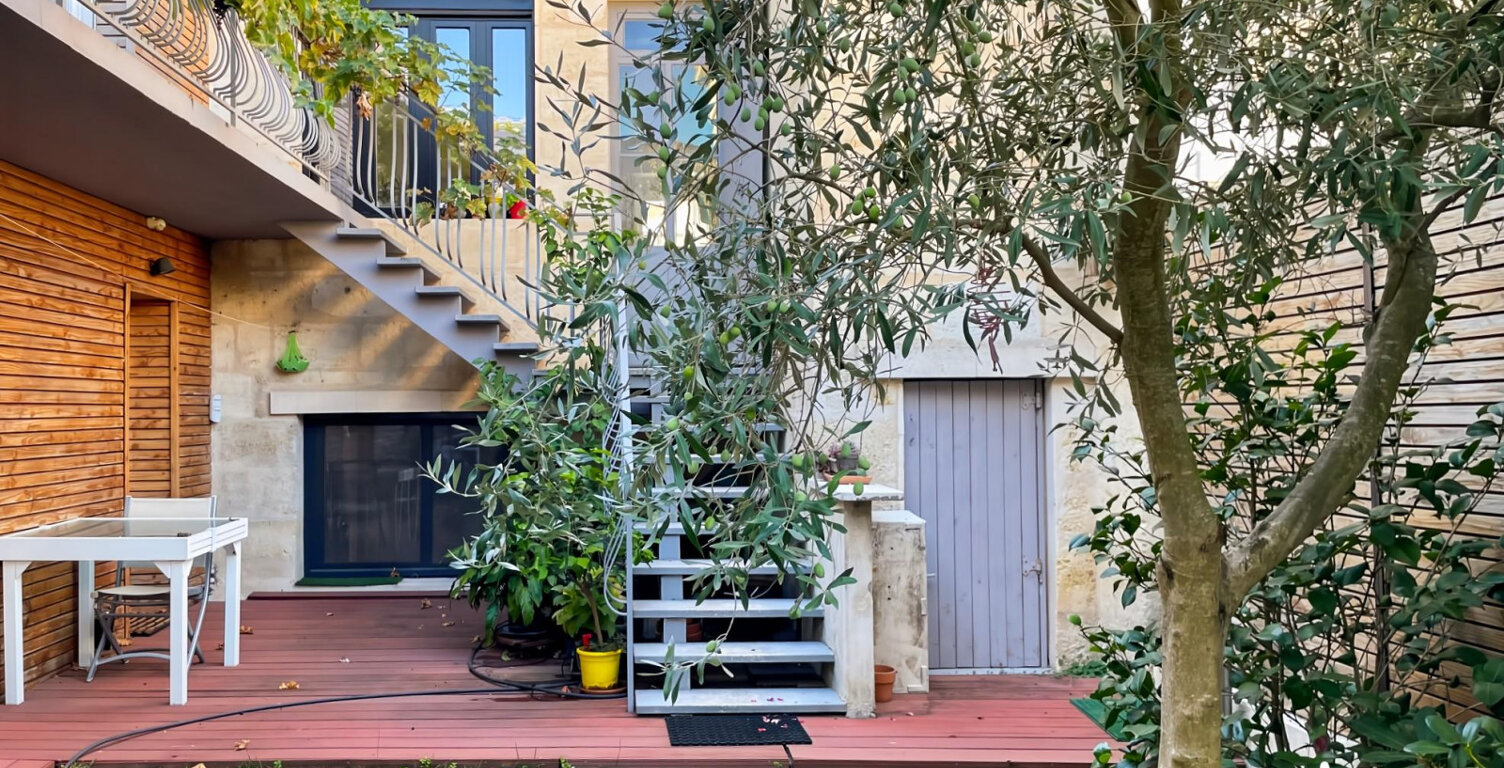 Belle maison en pierre, garage + piscine intérieur — photo 1