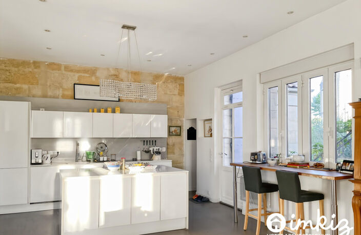 Belle maison en pierre, garage + piscine intérieur — photo 3