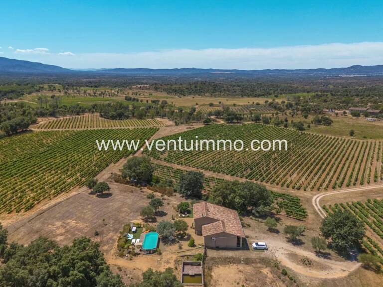 LA GARDE-FREINET : propriété viticole avec maison — photo 1