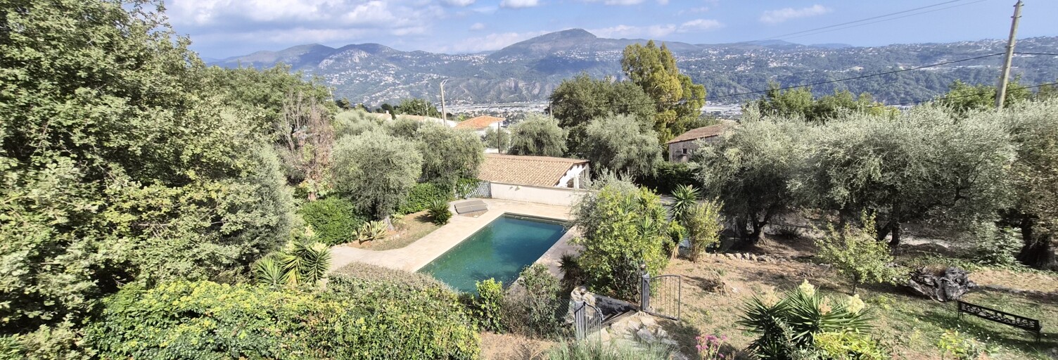 Maison 7 Pièces 193 m² à vendre à Carros (06510)