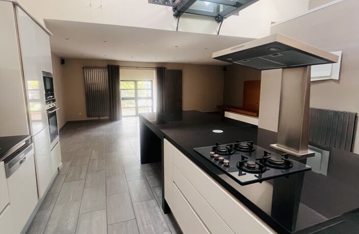 Vente Maison de ville 4 pièces — photo 2