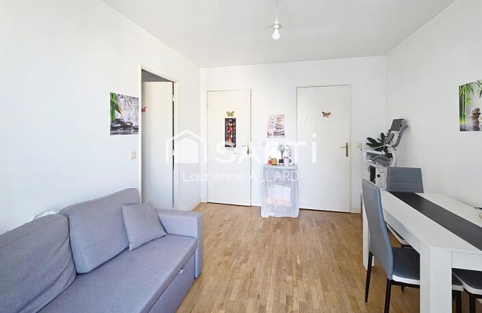 T2 vendu loué dans résidence avec ascenseur — photo 2