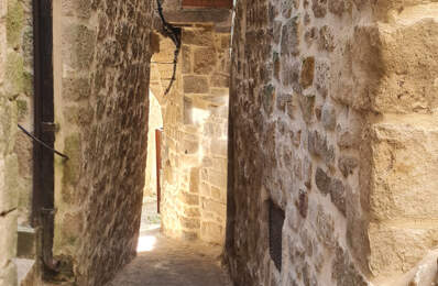 Maison de ville - à rénover entièrement - tout à l'égout - 4 — photo du bien