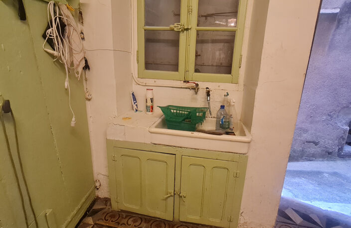 Maison de ville - à rénover entièrement - tout à l'égout - 4 — photo 3