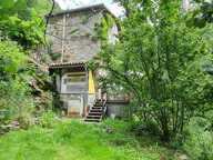 Maison et jardin en bordure de rivière - à rafraîchir - toit — photo 2