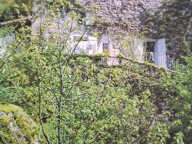 Maison et jardin en bordure de rivière - à rafraîchir - toit — photo 3