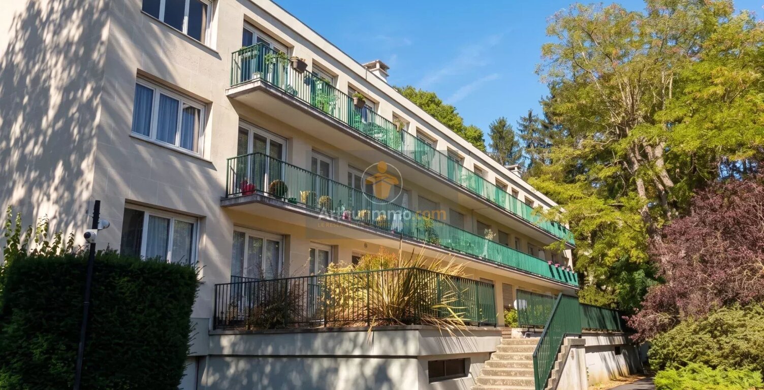 Appartement familial à vendre, limitrophe Marly-le-Roi avec box en supplément  et cave. — photo 1