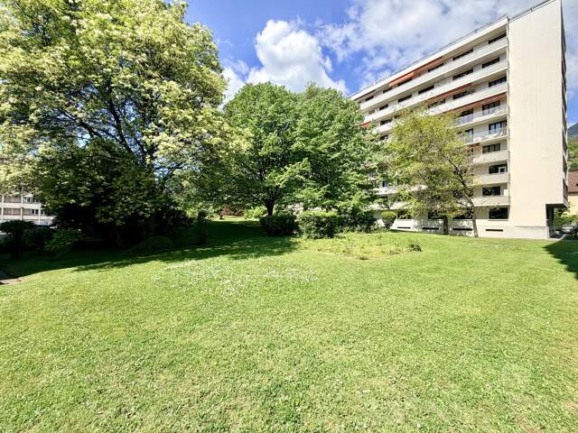 MEYLAN BEL APPARTEMENT TRAVERSANT F4 DONNANT SUR PARC — photo du bien