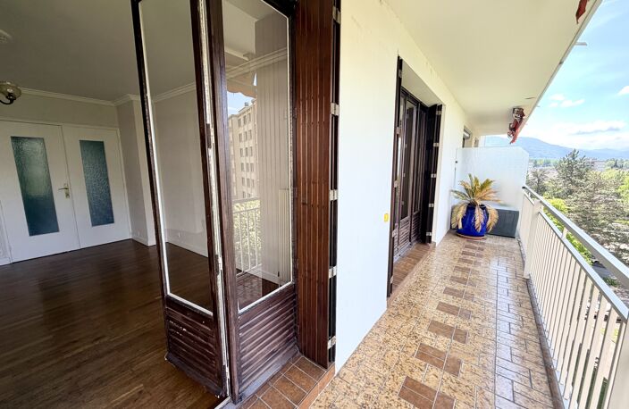 MEYLAN BEL APPARTEMENT TRAVERSANT F4 DONNANT SUR PARC — photo 5